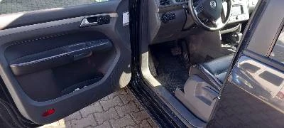 VW Touran Cross, снимка 9 - Автомобили и джипове - 49391098