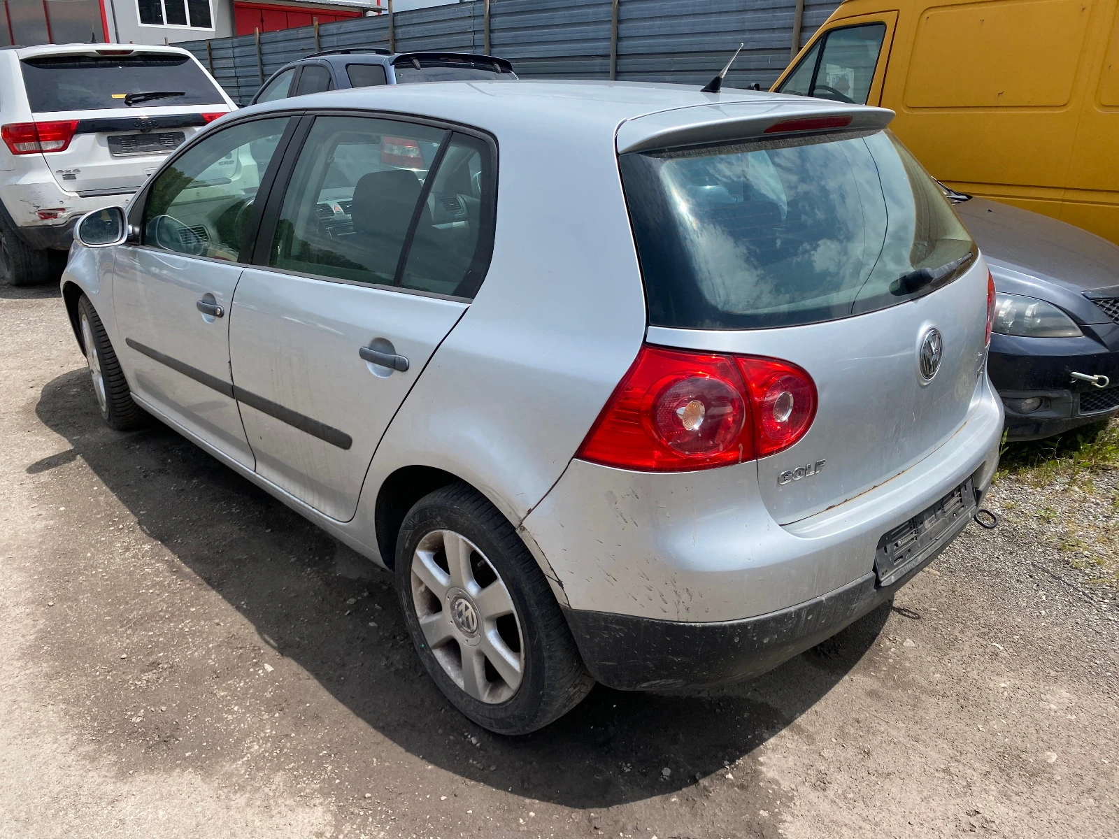 VW Golf 1.9 105 кс 6 скорости - изображение 5