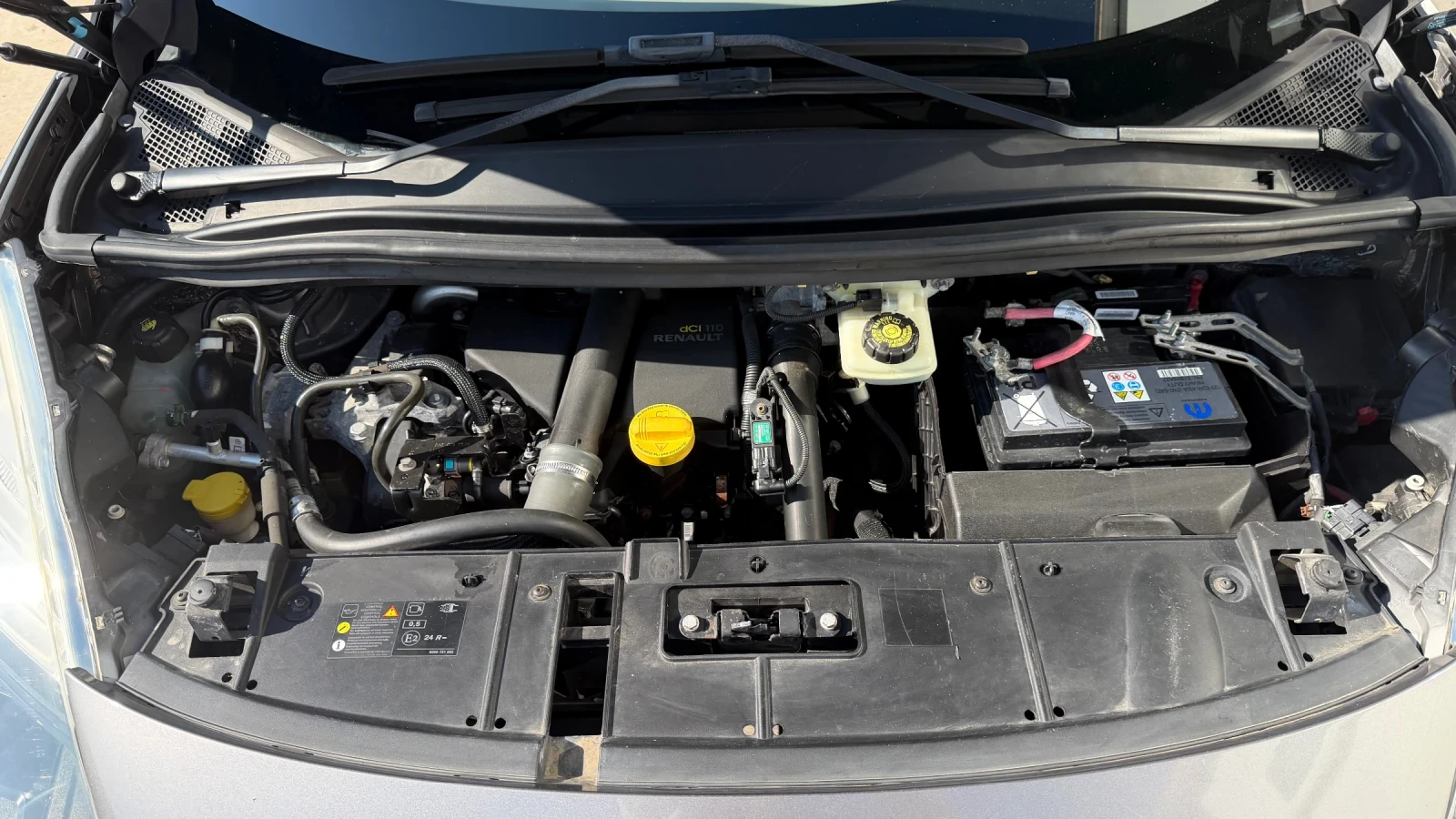 Renault Scenic 1.5dci * 110k.c* Navi* UNIKAT* , снимка 17 - Автомобили и джипове - 44318510