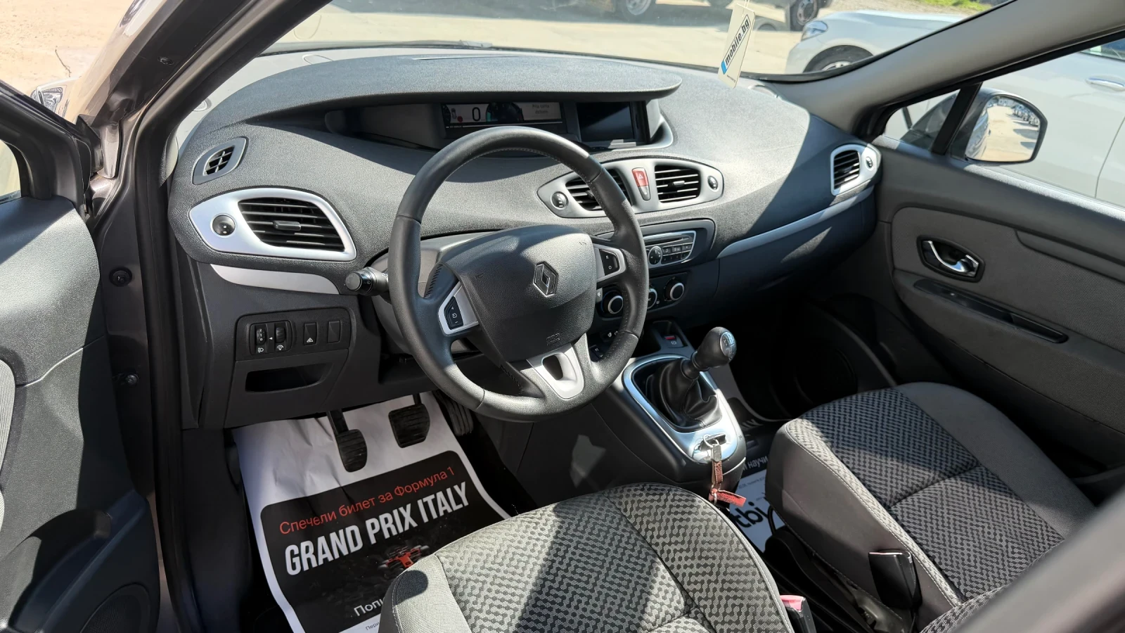 Renault Scenic 1.5dci * 110k.c* Navi* UNIKAT* , снимка 7 - Автомобили и джипове - 44318510