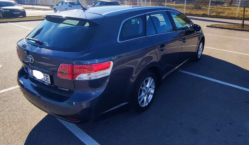 Toyota Avensis  - изображение 5