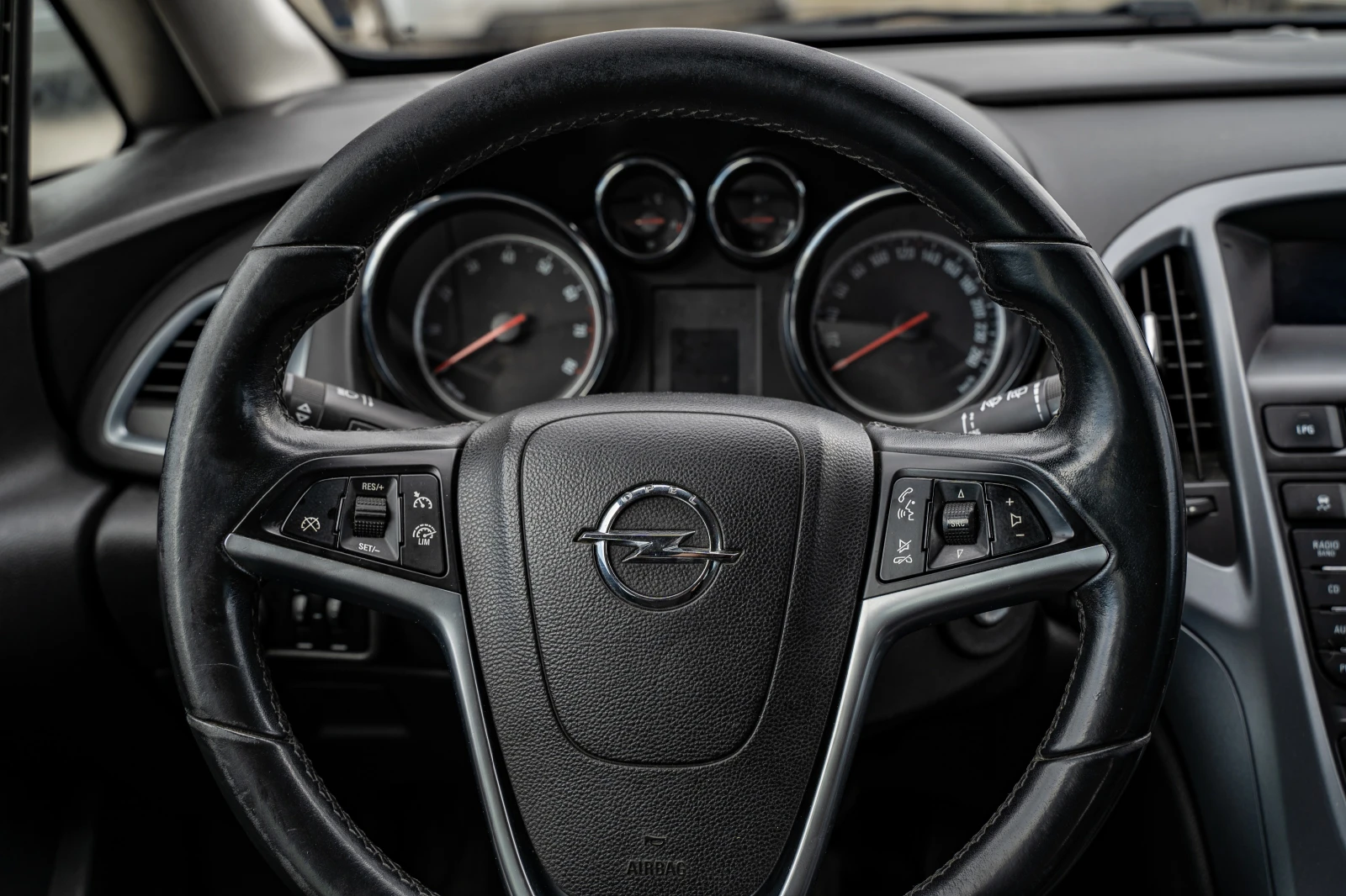 Opel Astra 1.4 LPG - изображение 8