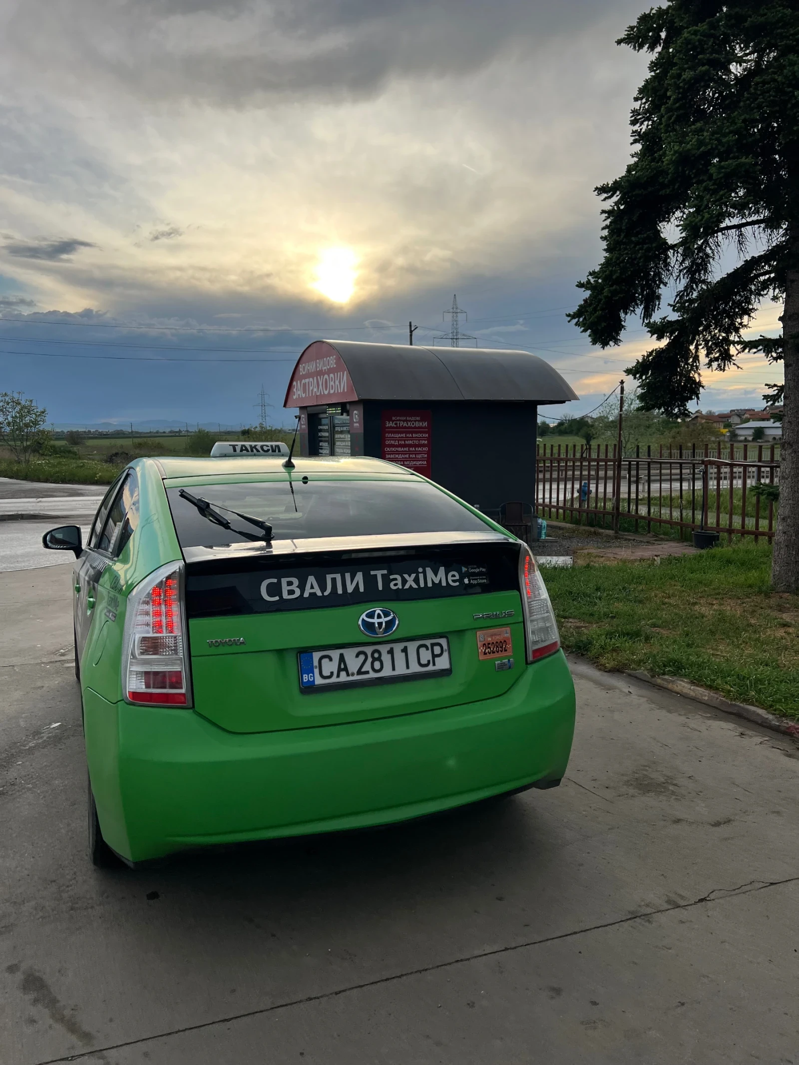 Toyota Prius 1.8 Hybrid Бензин-Газ - изображение 4