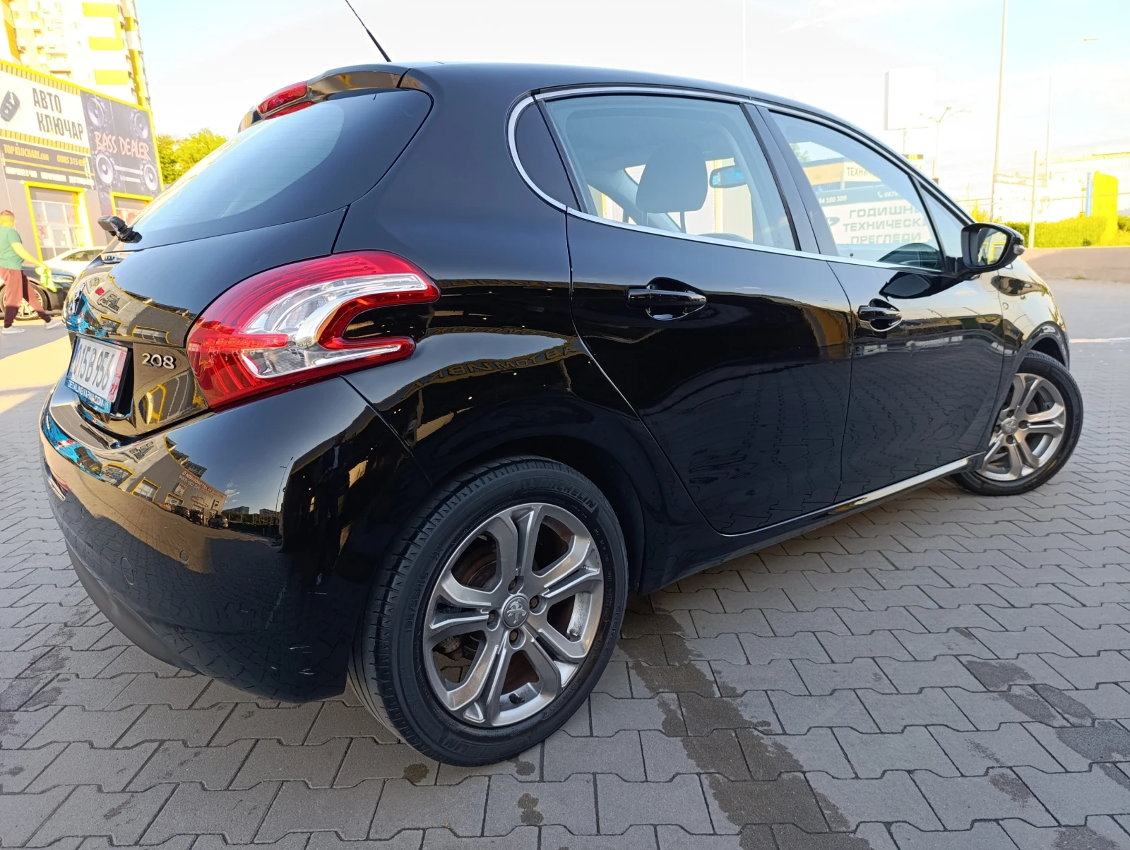 Peugeot 208 1.6i ШВЕЙЦАРИЯ - изображение 7