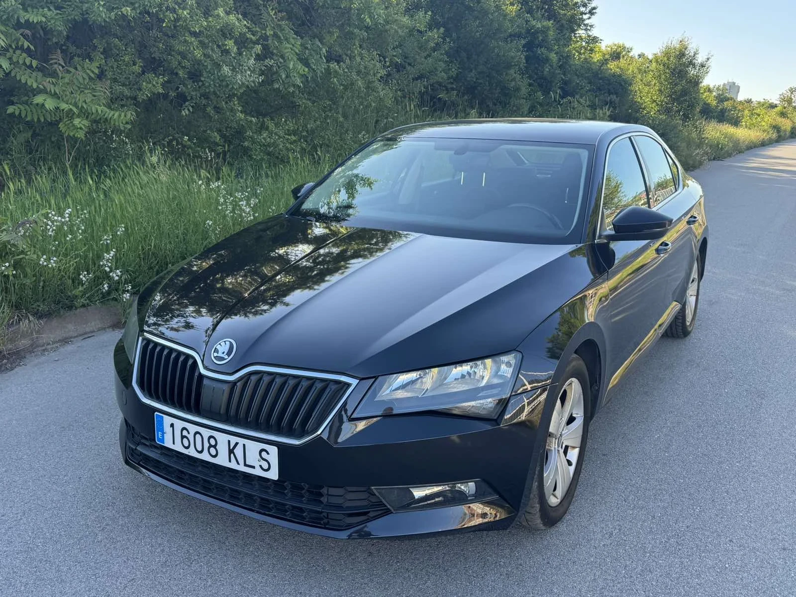Skoda Superb 2.0TDi 150кс. - изображение 2