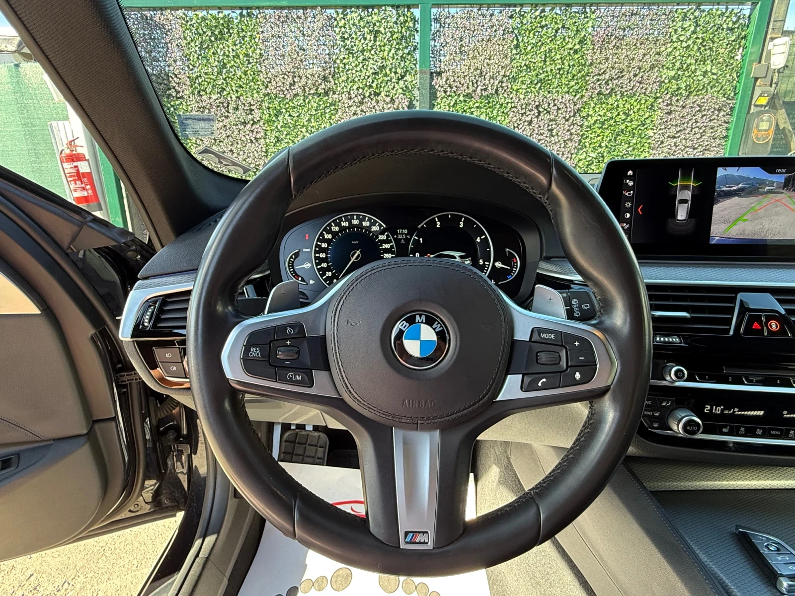 BMW 530 M-Sport/Led/Navi/Keyless/МАСАЖ/СОБСТВЕН ЛИЗИНГ - изображение 10