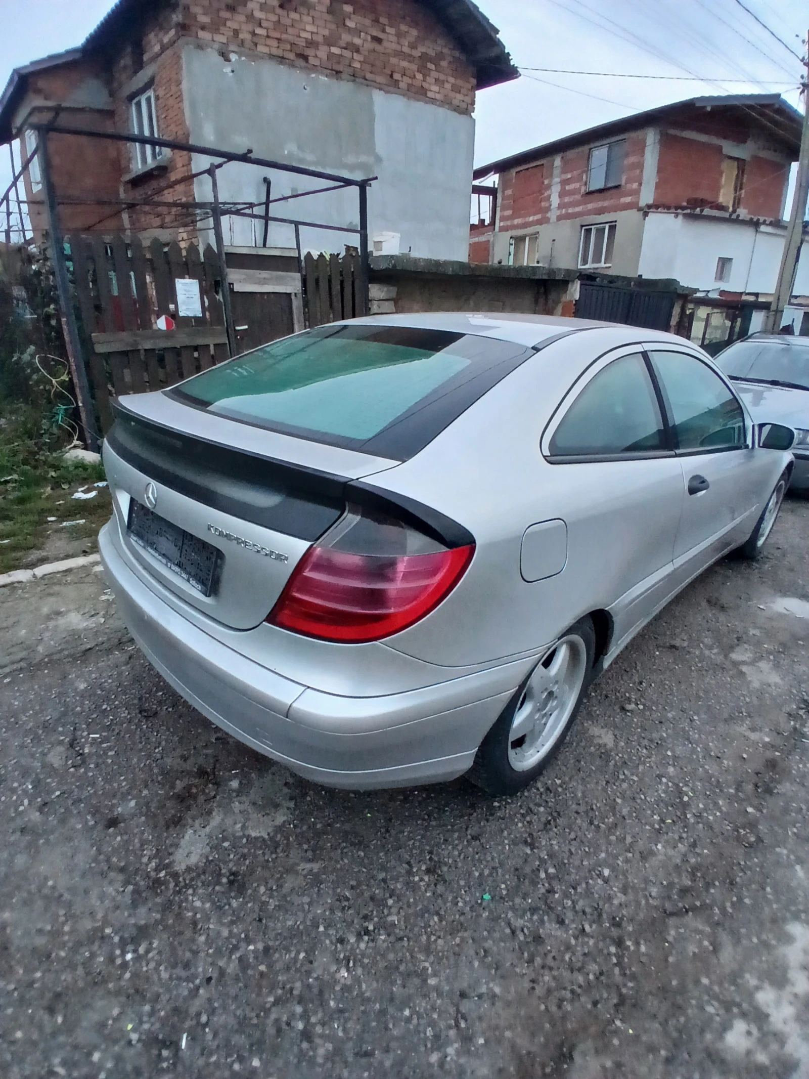 Mercedes-Benz C 200  - изображение 4