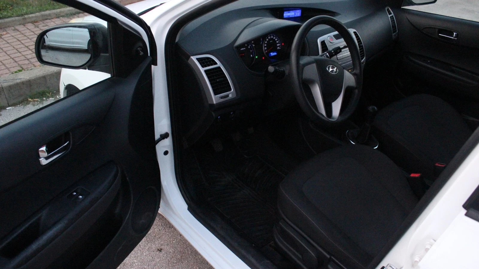 Hyundai I20  - изображение 6