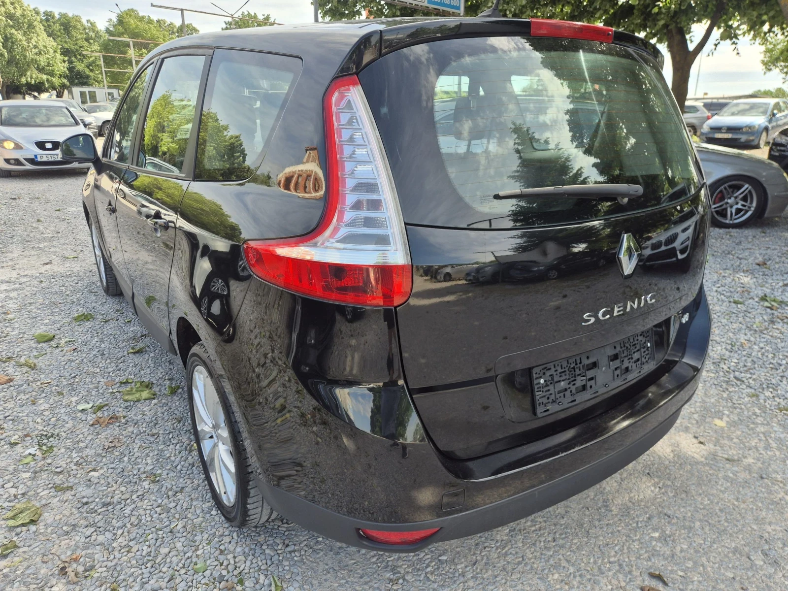 Renault Scenic 1.5dci+ 7местен, снимка 4 - Автомобили и джипове - 53298715