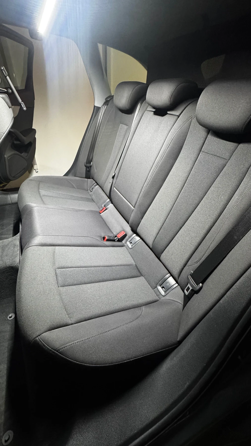 Audi A4 2.0 TDI, снимка 13 - Автомобили и джипове - 53954480