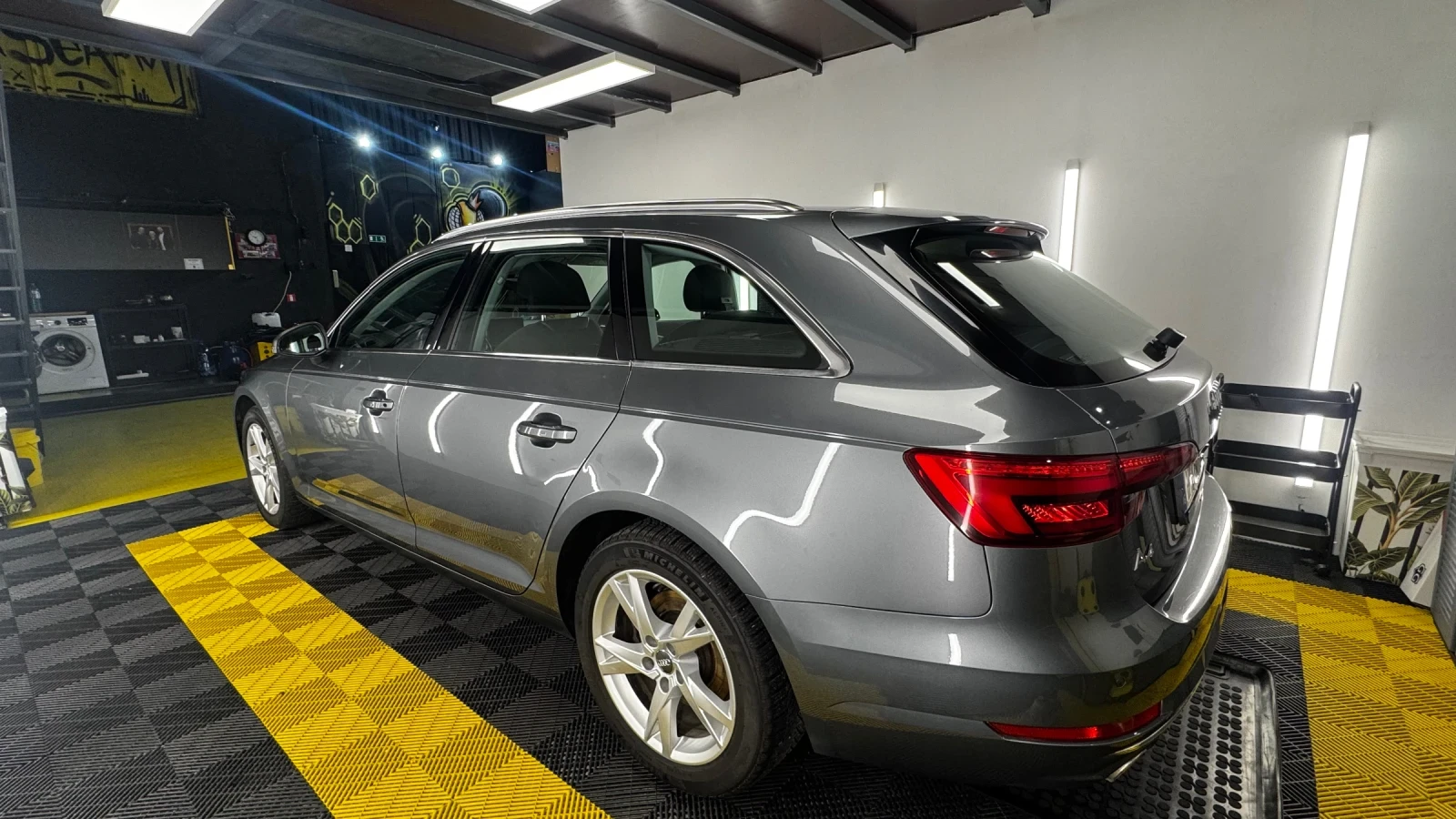 Audi A4 2.0 TDI, снимка 4 - Автомобили и джипове - 53954480