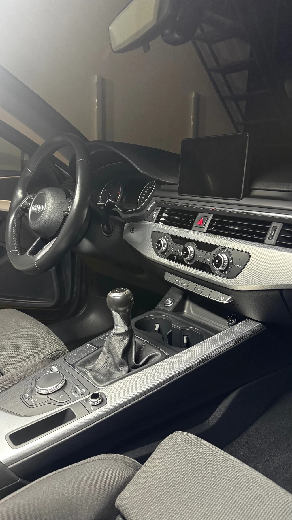 Audi A4 2.0 TDI, снимка 12 - Автомобили и джипове - 53954480