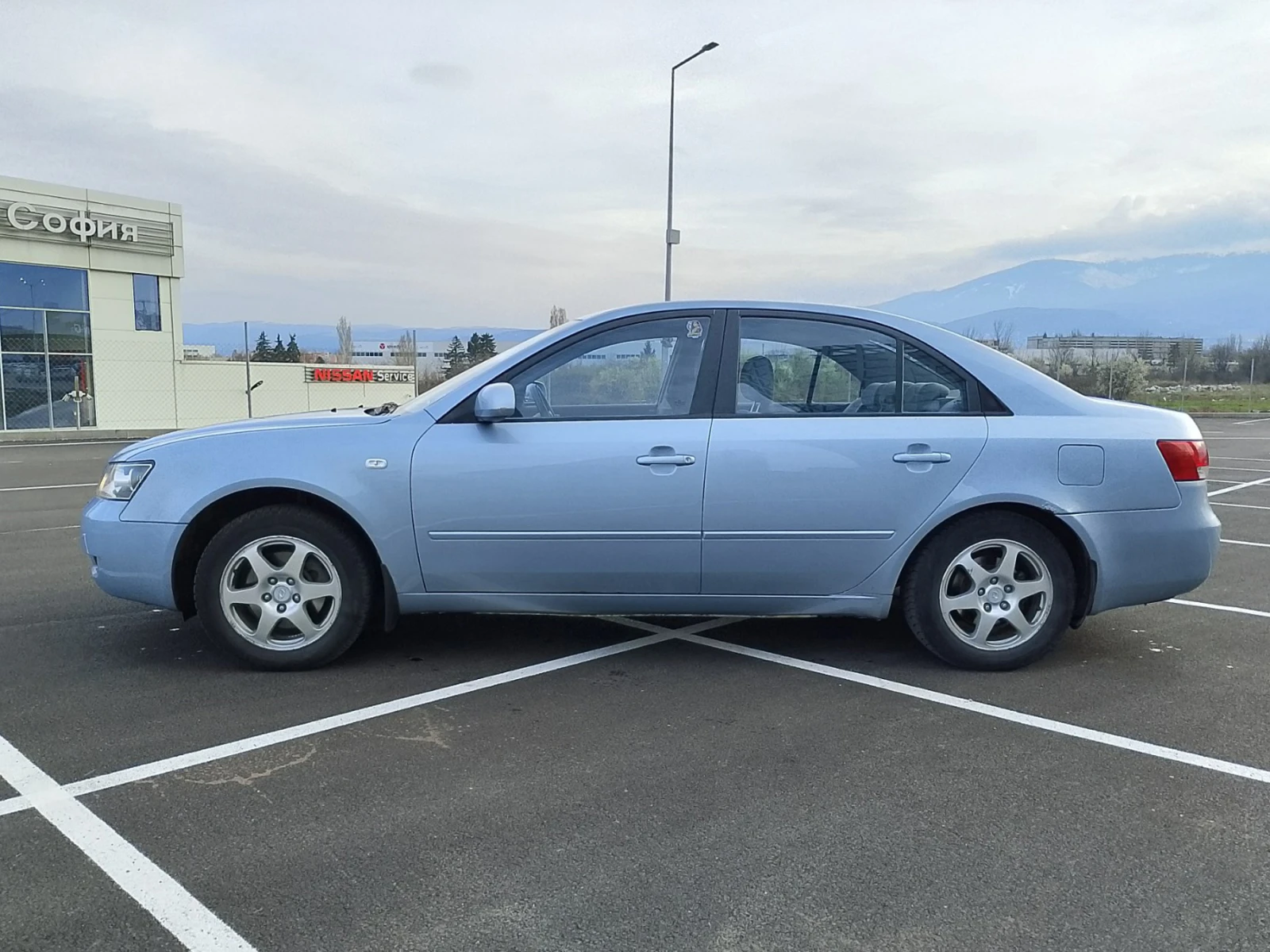 Hyundai Sonata V (NF) 2.0i 16V (144 Hp), снимка 4 - Автомобили и джипове - 54429329