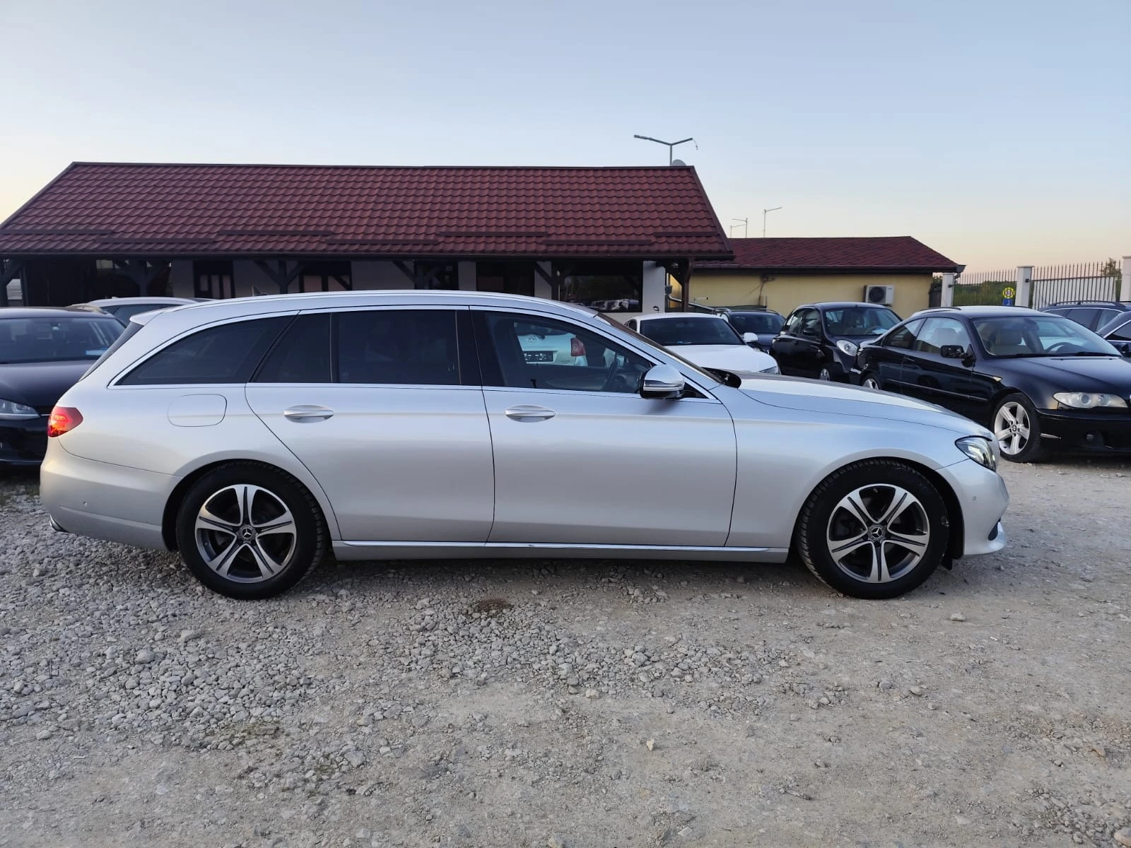 Mercedes-Benz E 220 E 220 Германия, снимка 4 - Автомобили и джипове - 54484370
