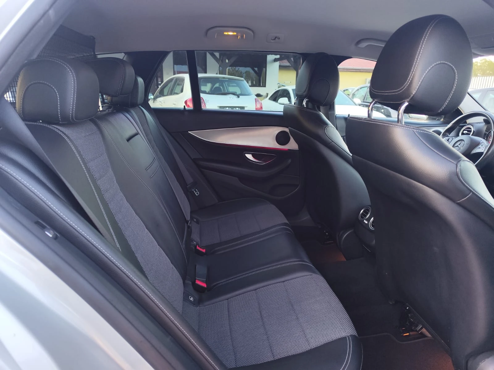 Mercedes-Benz E 220 E 220 Германия, снимка 14 - Автомобили и джипове - 54484370