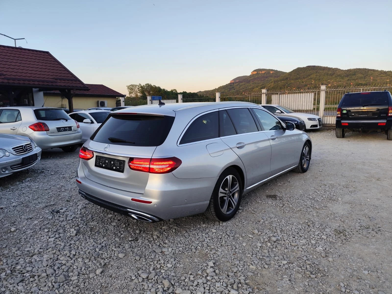Mercedes-Benz E 220 E 220 Германия, снимка 5 - Автомобили и джипове - 54484370