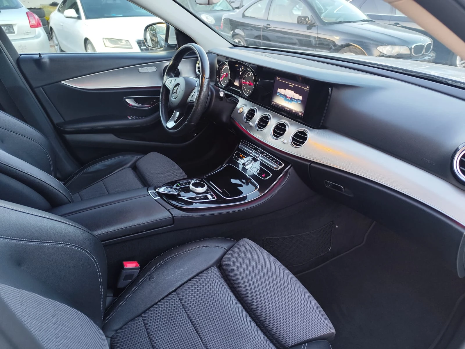 Mercedes-Benz E 220 E 220 Германия, снимка 13 - Автомобили и джипове - 54484370