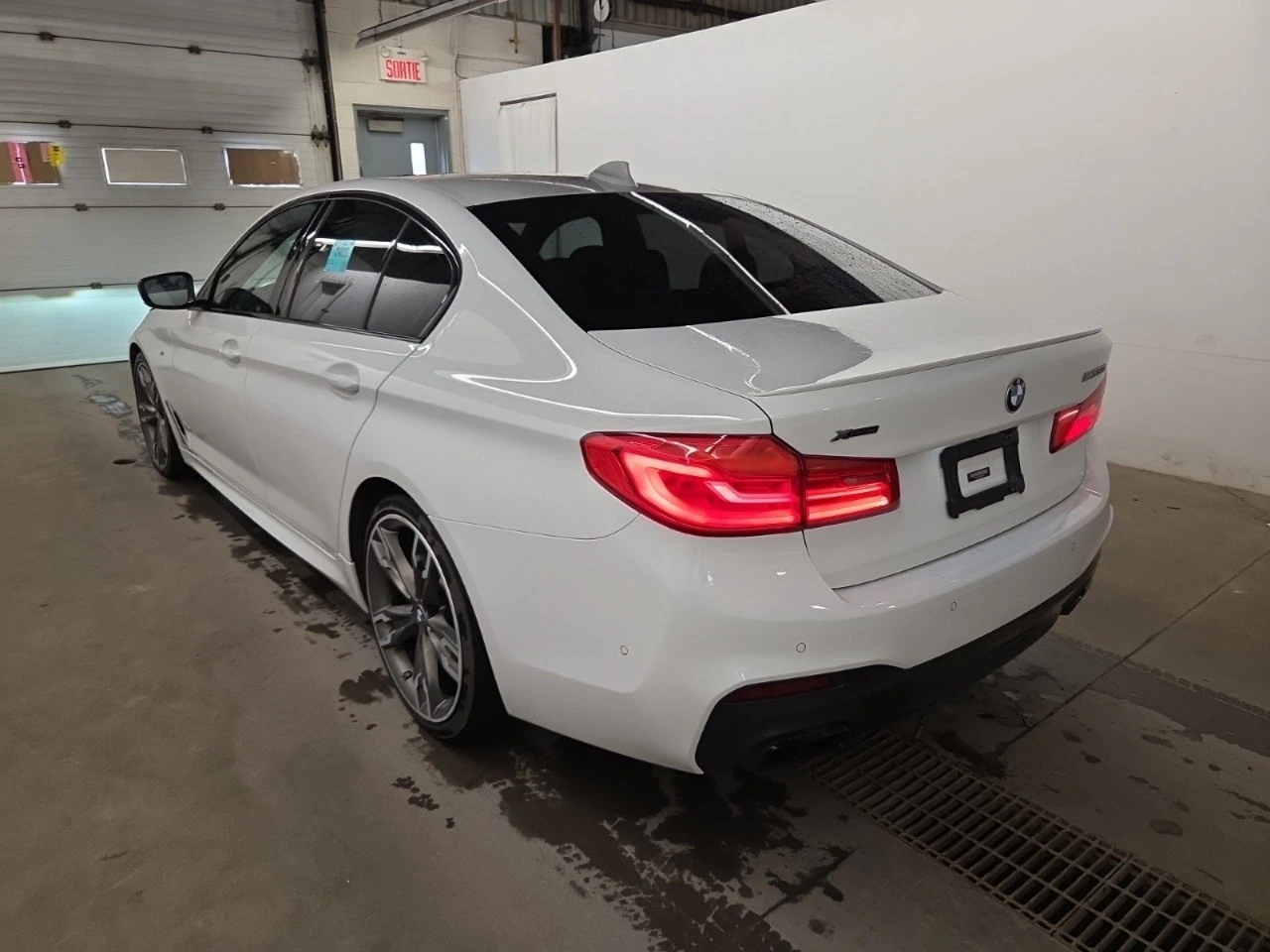 BMW 550 M-PACK* HEAD-UP* ОБДУХВАНЕ* HARMAN* PANO, снимка 6 - Автомобили и джипове - 54526402