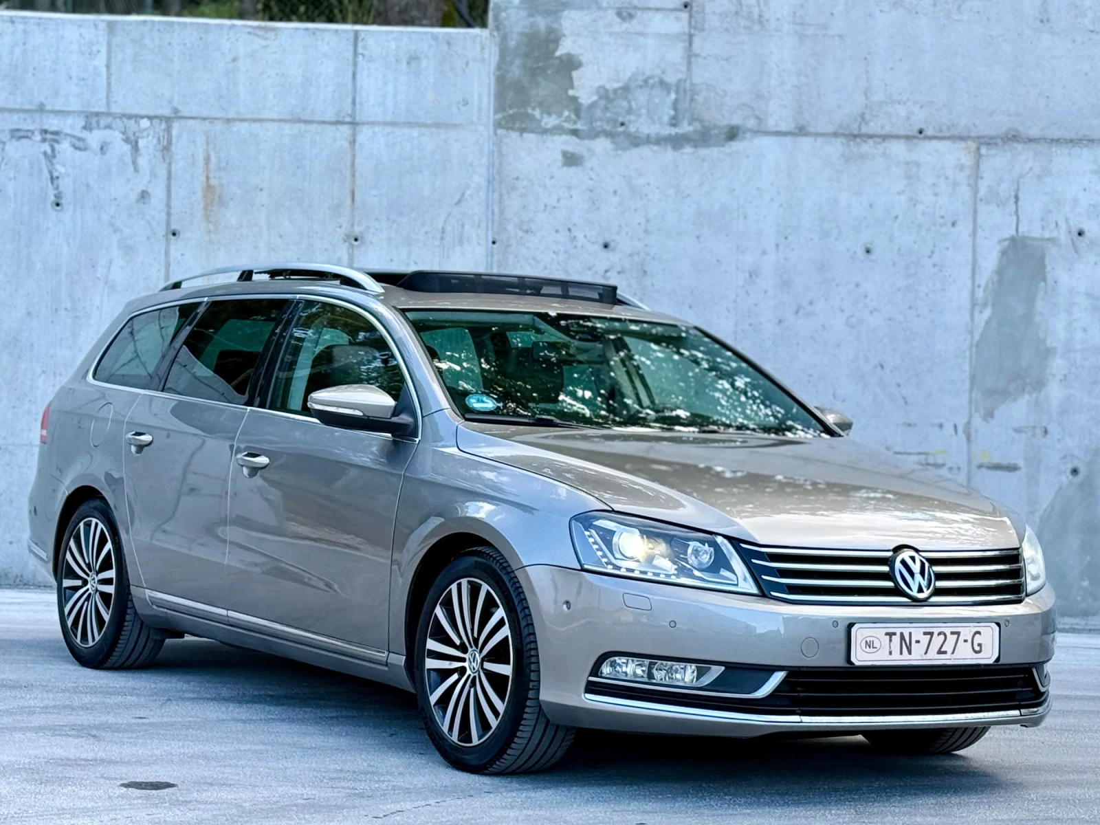 VW Passat 2.0TDi HIGHLINE* DSG* CarPlay* KEYLESS GO* LED