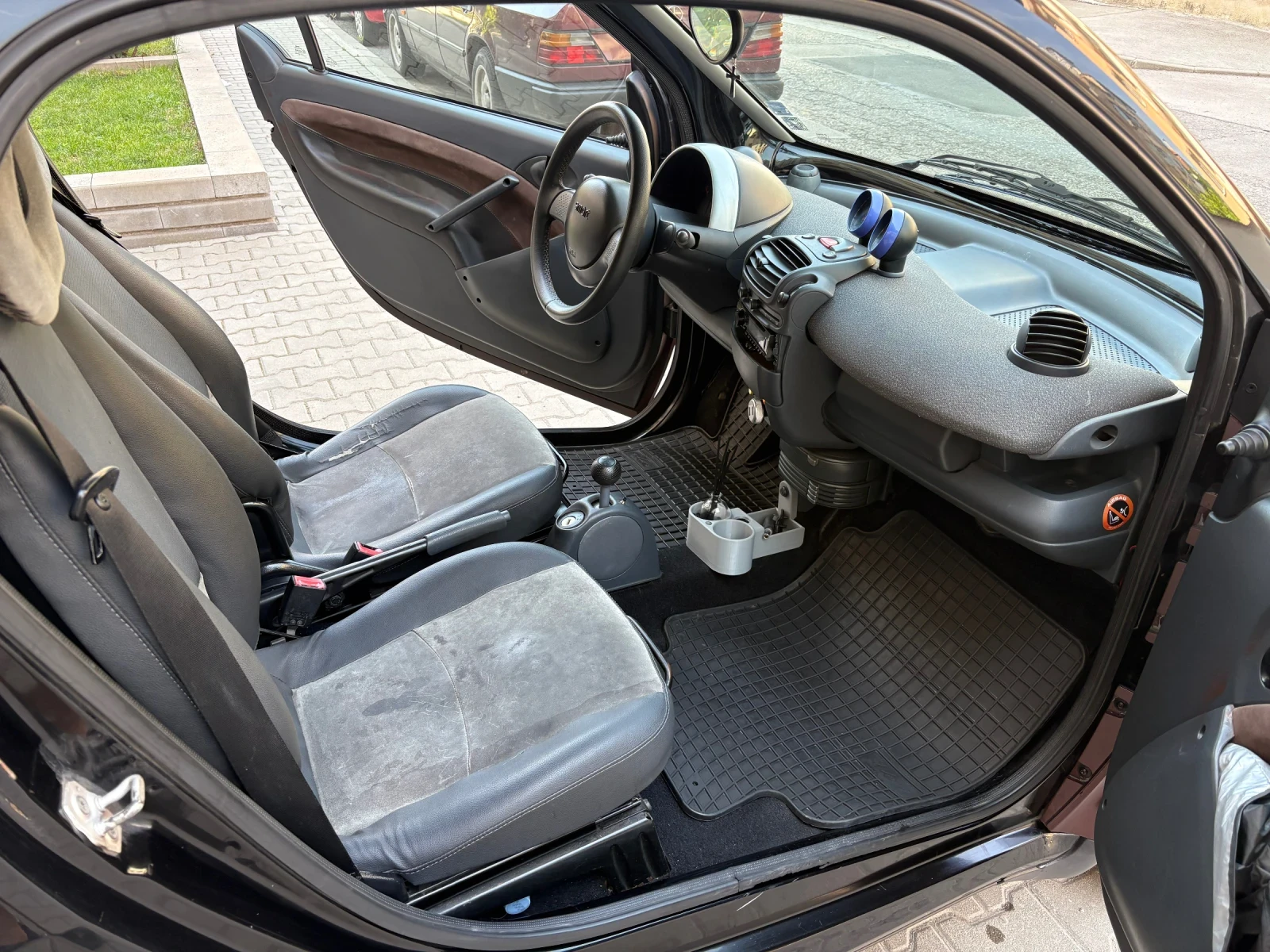 Smart Fortwo 700 куб. Турбо, снимка 10 - Автомобили и джипове - 54980830