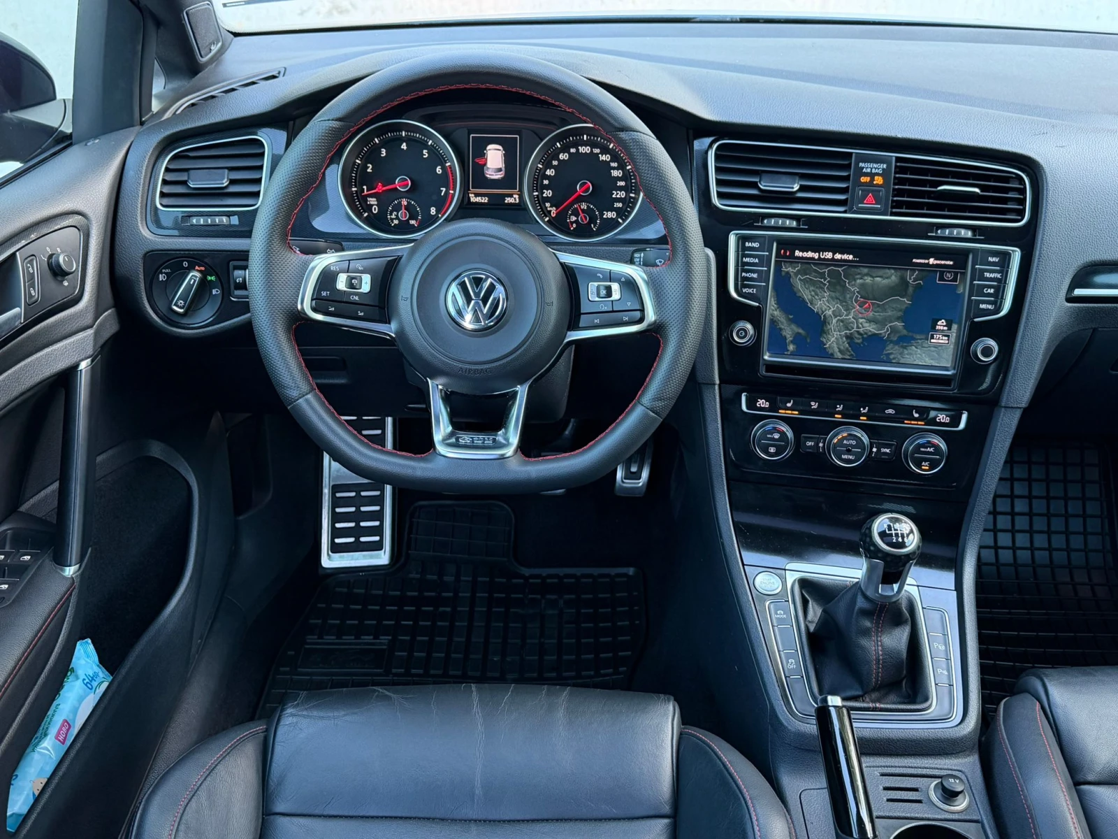 VW Golf GTI, снимка 11 - Автомобили и джипове - 55137732