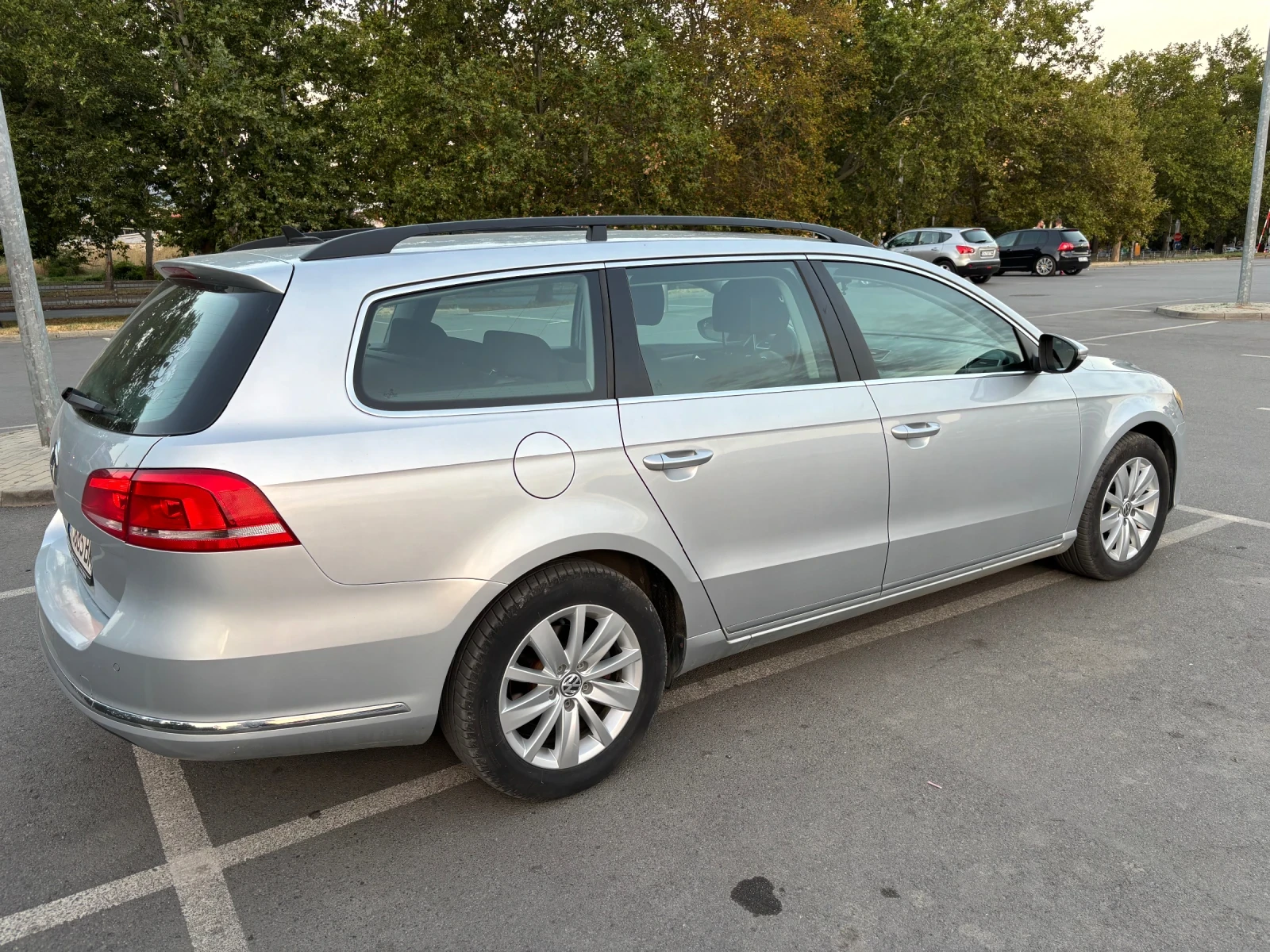VW Passat 2.0 TDI, снимка 5 - Автомобили и джипове - 55618861