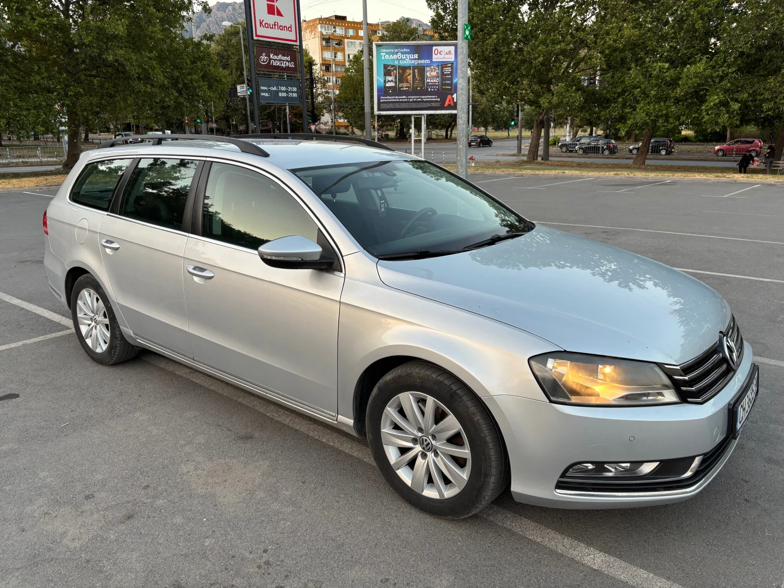 VW Passat 2.0 TDI, снимка 13 - Автомобили и джипове - 55618861