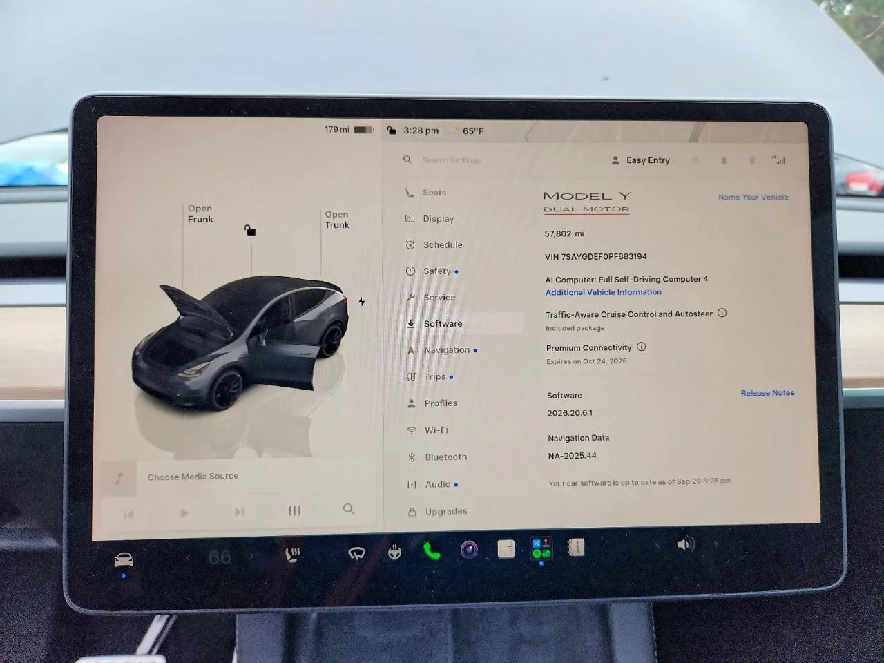 Tesla Model Y PERFORMANCE DUAL MOTOR AWD, снимка 9 - Автомобили и джипове - 56391702
