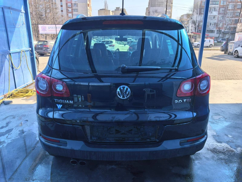 VW Tiguan 2.0 i 4x4 TSI, снимка 4 - Автомобили и джипове - 49100970