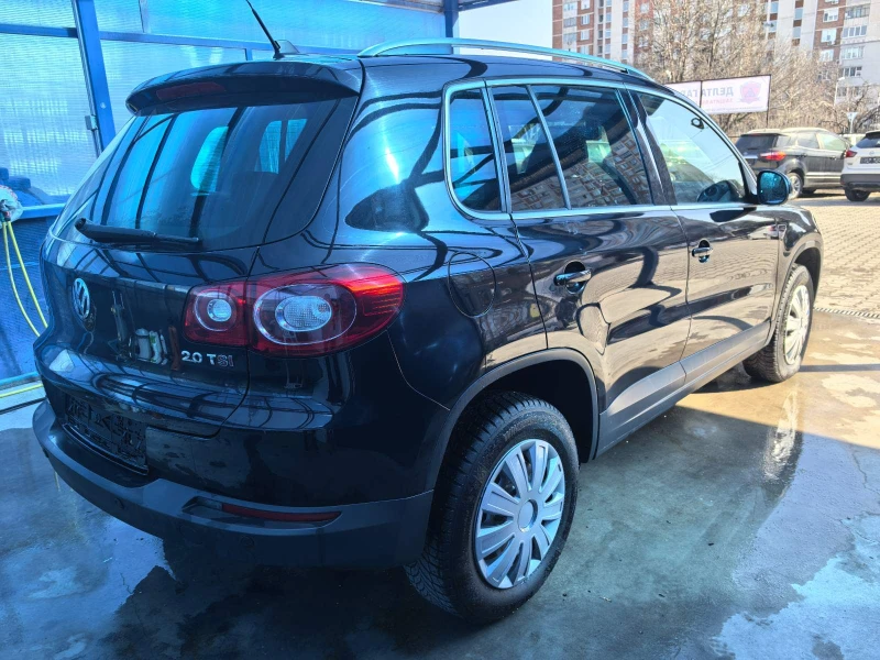 VW Tiguan 2.0 i 4x4 TSI, снимка 5 - Автомобили и джипове - 49100970