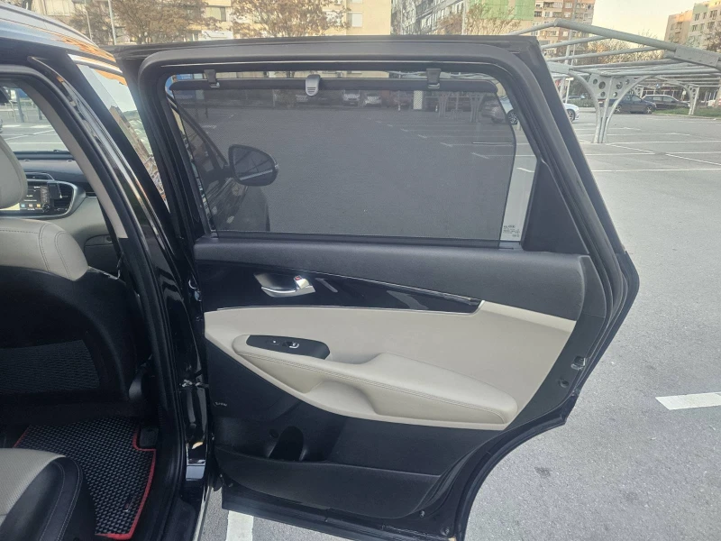 Kia Sorento, снимка 16 - Автомобили и джипове - 52403995