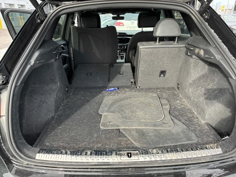 Audi Q3 * Komfort * CARFAX * БЕЗ ПЪРВОНАЧАЛНА ВНОСКА, снимка 13 - Автомобили и джипове - 53008863