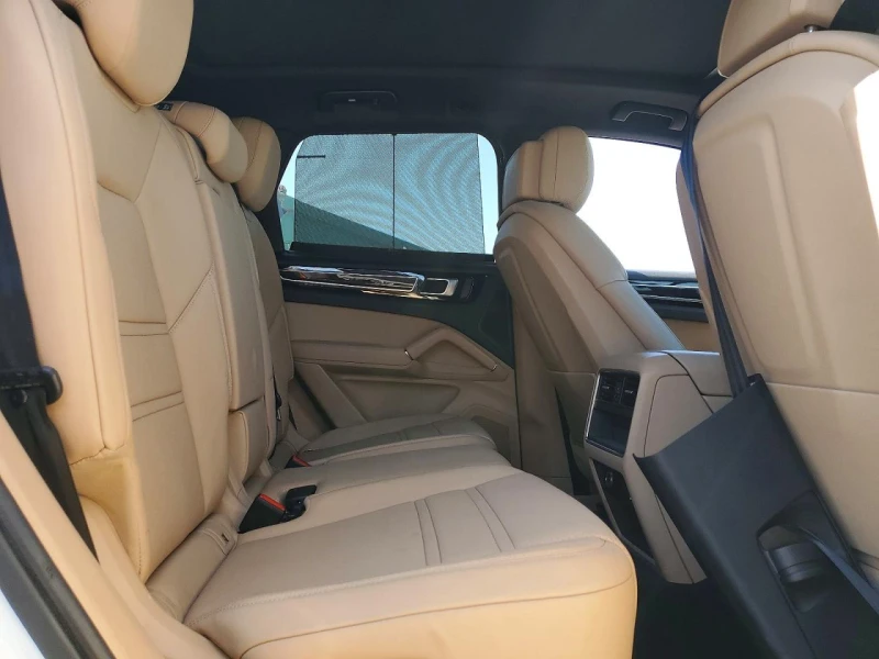 Porsche Cayenne 3.0l, снимка 11 - Автомобили и джипове - 53483508