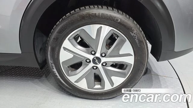 Kia Niro, снимка 5 - Автомобили и джипове - 56267178
