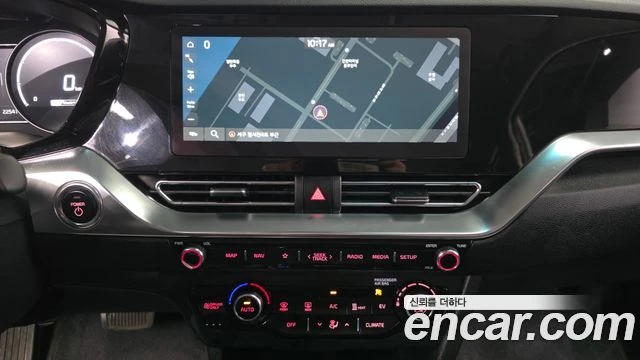 Kia Niro, снимка 14 - Автомобили и джипове - 56267178