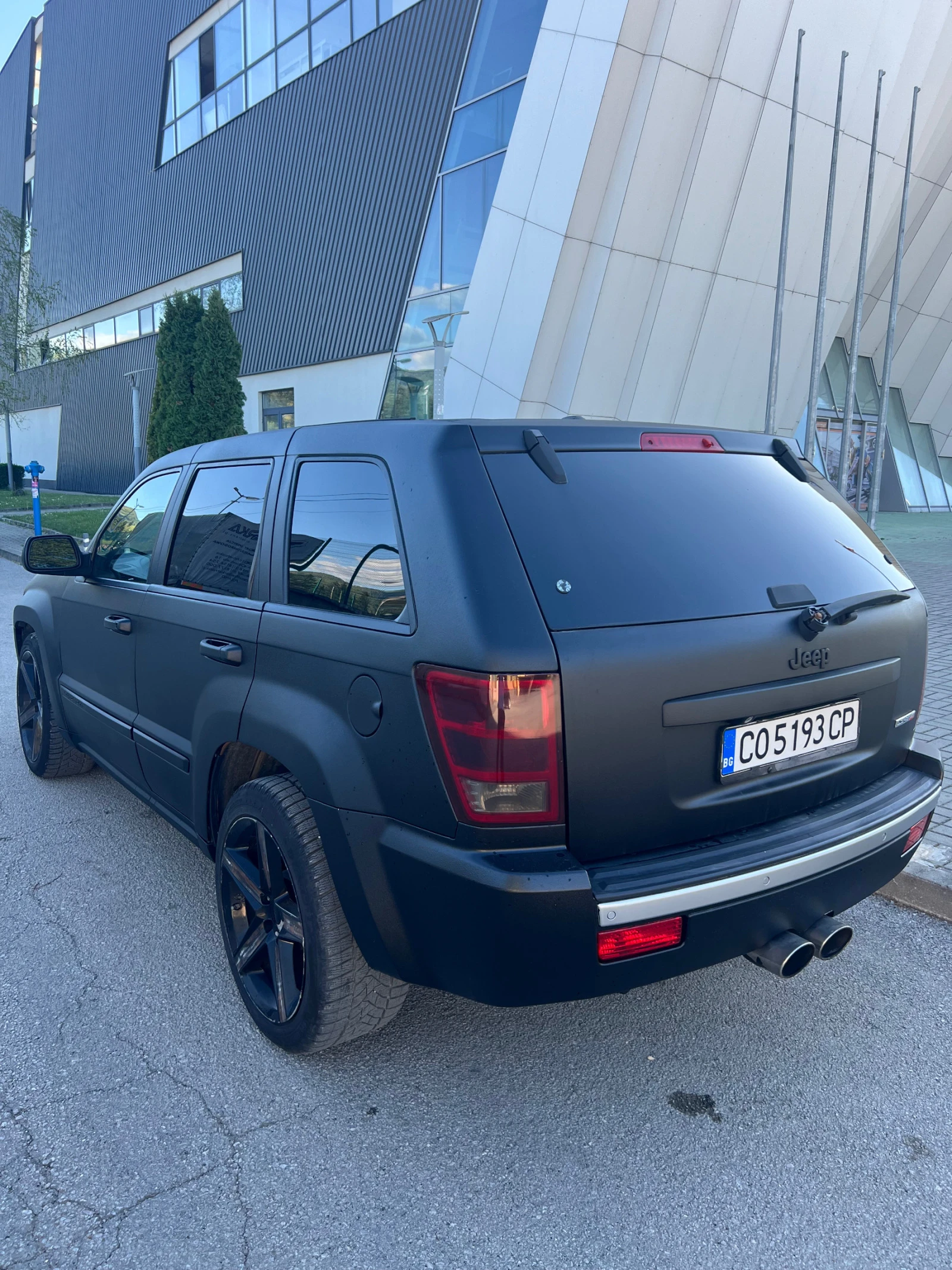 Jeep Grand cherokee 6.1 SRT - изображение 4