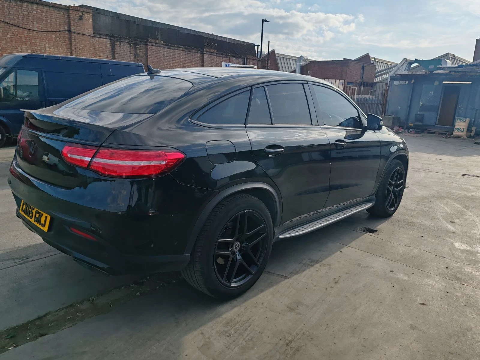 Mercedes-Benz GLC 350 AMG 4MATIC - изображение 4