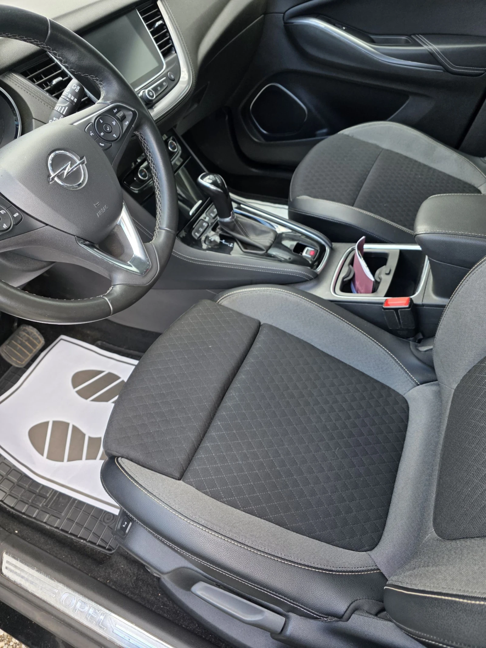 Opel Grandland X, снимка 11 - Автомобили и джипове - 53360819