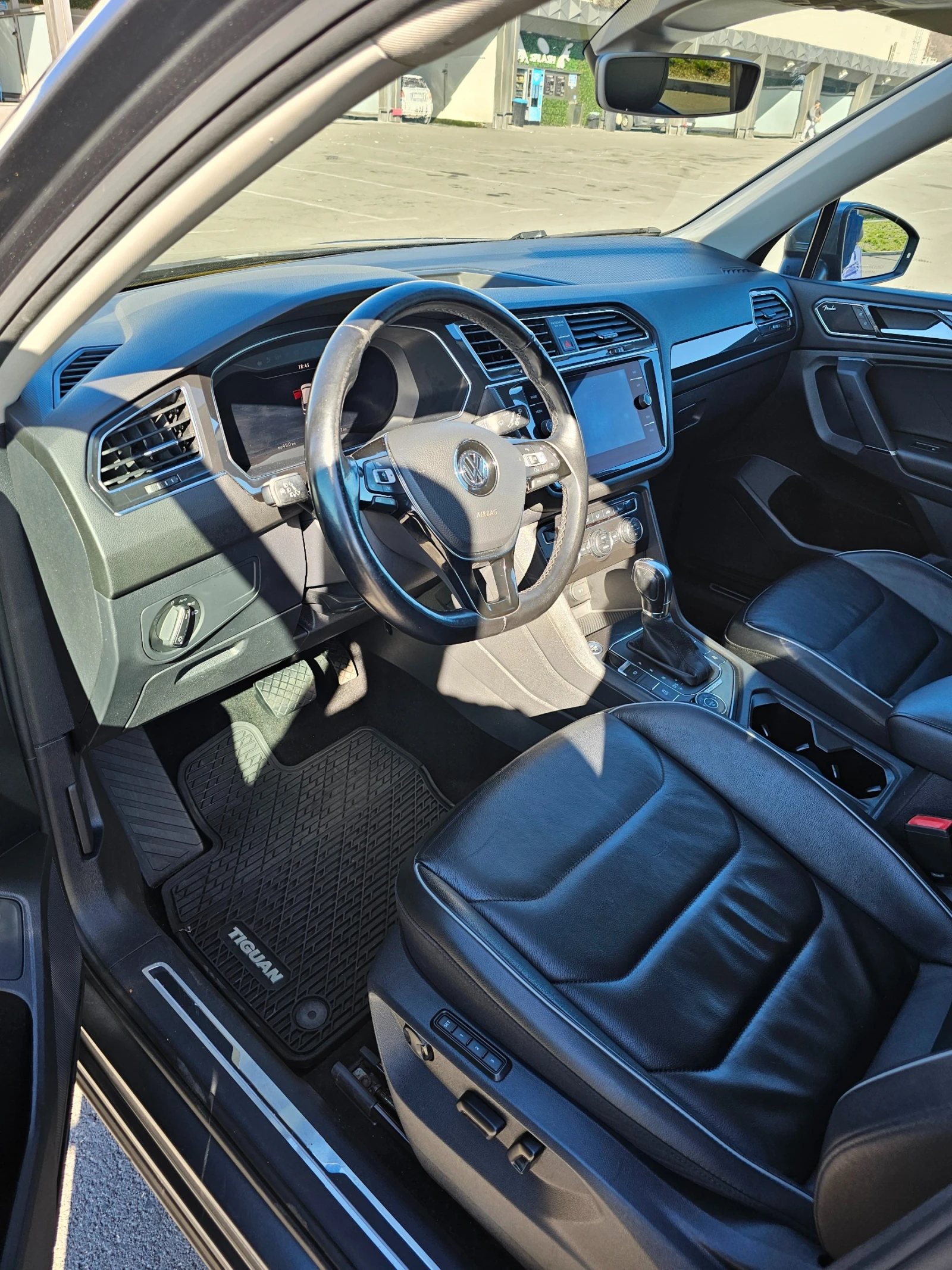 VW Tiguan Allspace R* LANE* 4MOTION* ПАНОРАМА | Mobile.bg — изображение 9