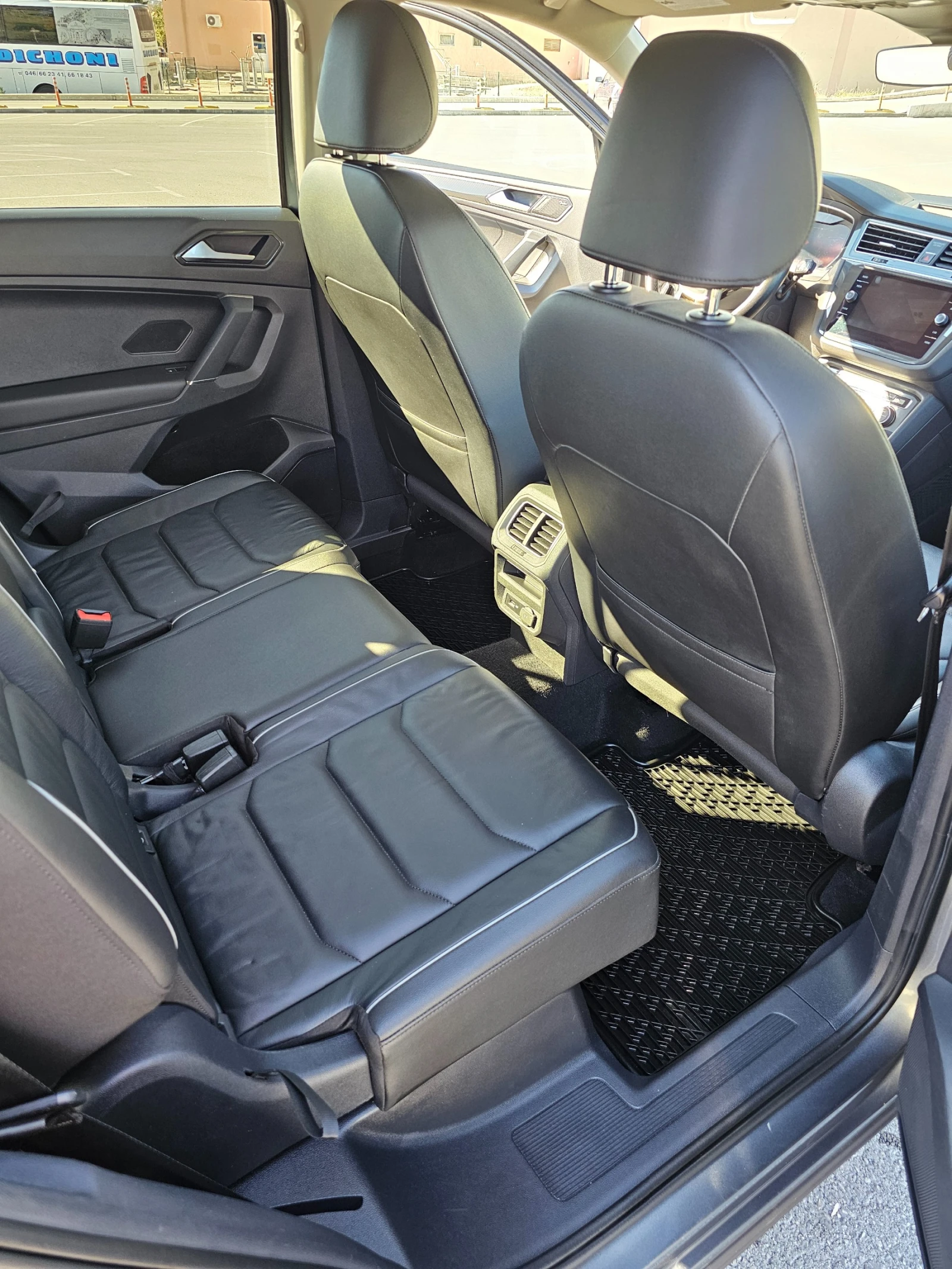 VW Tiguan Allspace R* LANE* 4MOTION* ПАНОРАМА | Mobile.bg — изображение 11