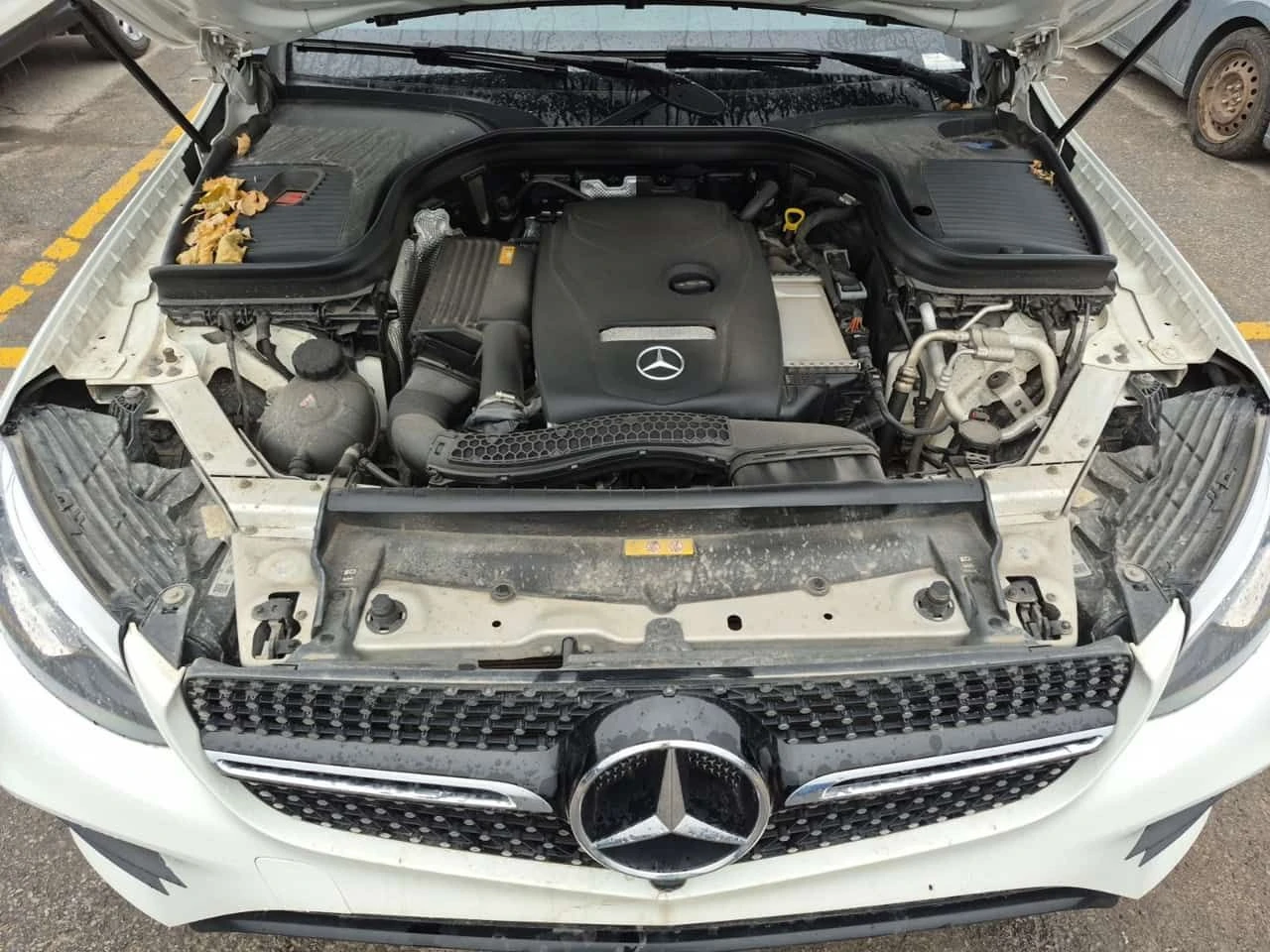 Mercedes-Benz GLC 300 COUPE * PANO * KEYLESS * 2 КЛЮЧА * CARFAX * , снимка 17 - Автомобили и джипове - 54231578