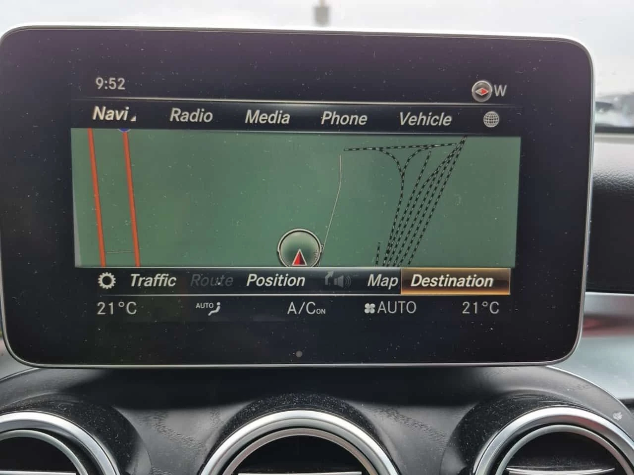 Mercedes-Benz GLC 300 COUPE * PANO * KEYLESS * 2 КЛЮЧА * CARFAX * , снимка 11 - Автомобили и джипове - 54231578