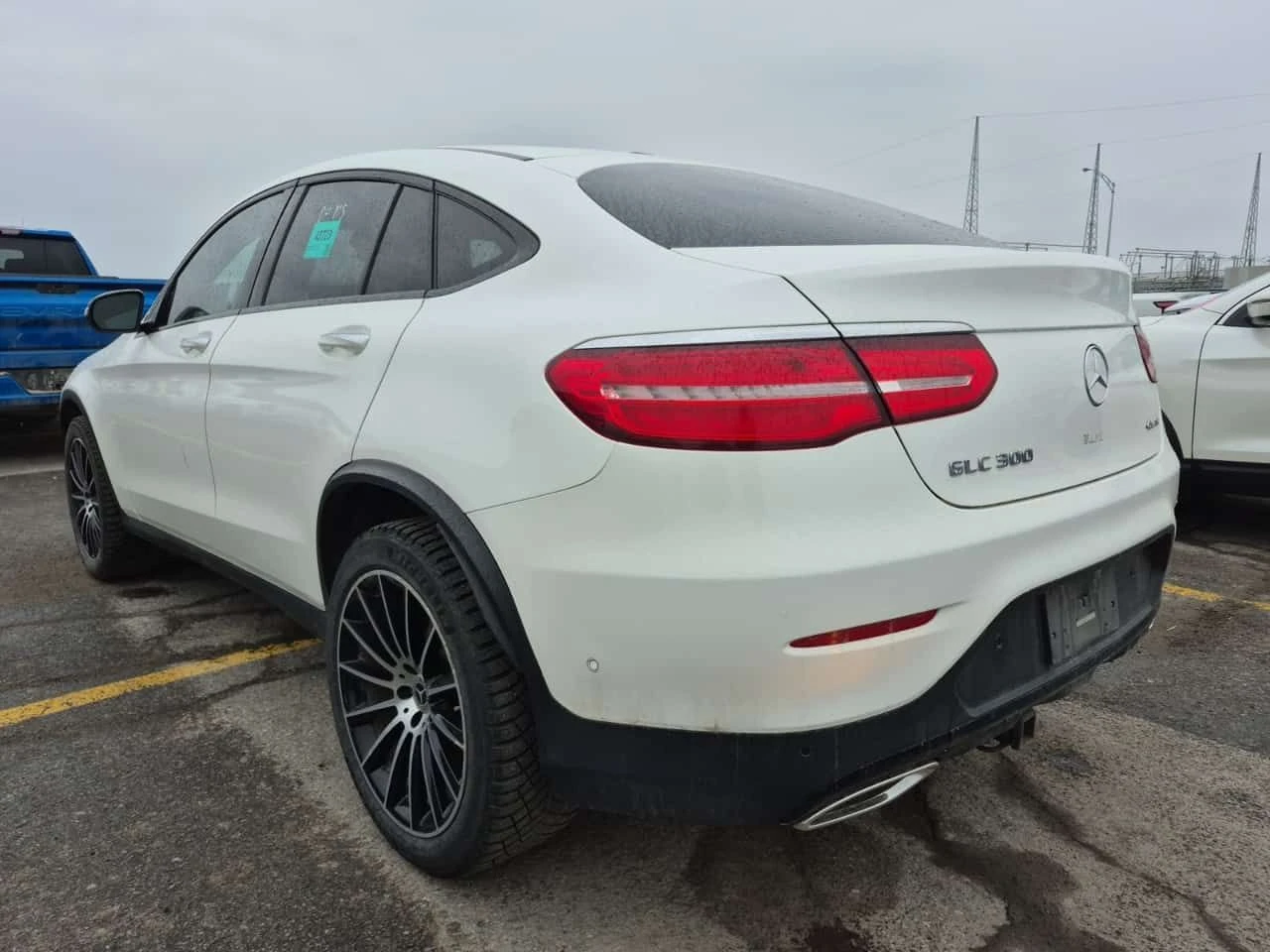 Mercedes-Benz GLC 300 COUPE * PANO * KEYLESS * 2 КЛЮЧА * CARFAX * , снимка 4 - Автомобили и джипове - 54231578