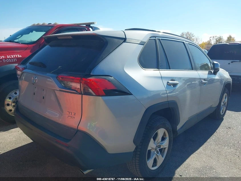 Toyota Rav4 2.5l Xle, снимка 4 - Автомобили и джипове - 54314238