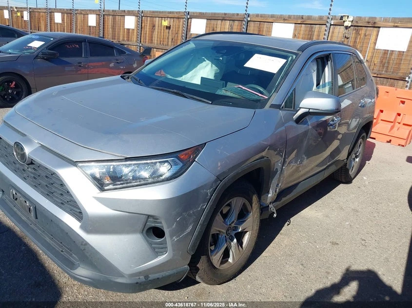 Toyota Rav4 2.5l Xle, снимка 2 - Автомобили и джипове - 54314238
