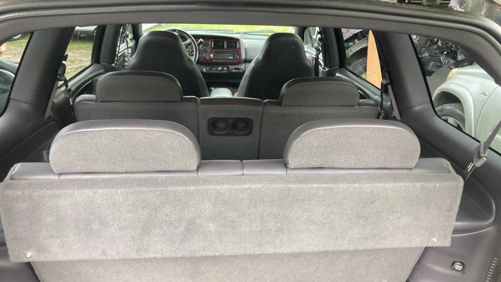 Dodge Durango 5.2 V8 Magnum Уникат Холандия, снимка 15 - Автомобили и джипове - 54379281