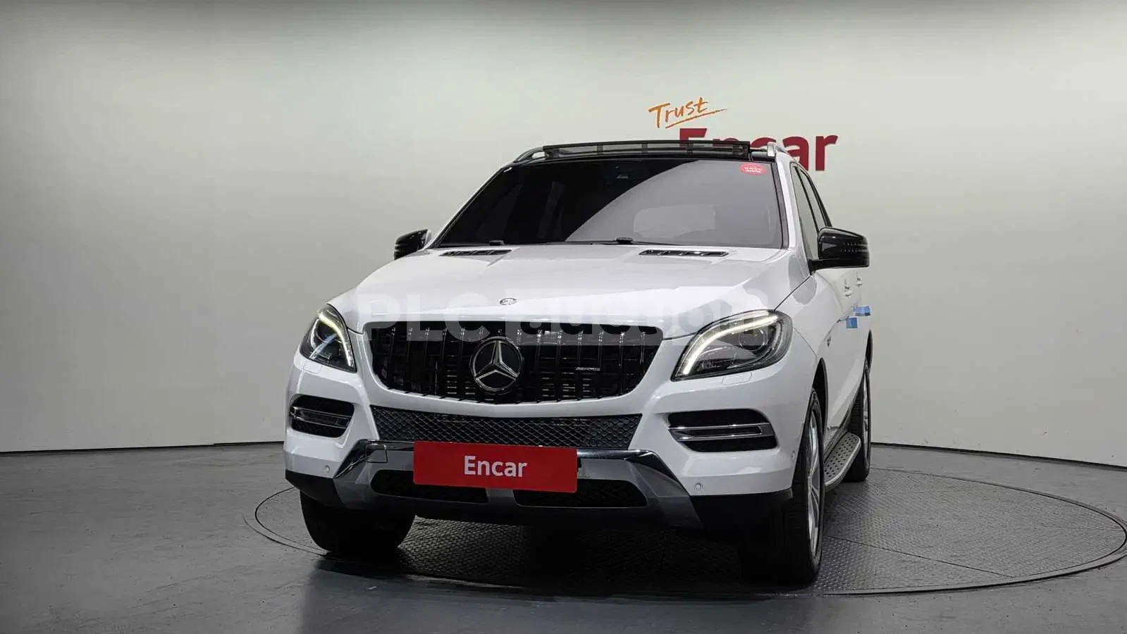 Mercedes-Benz ML 350 BlueTEC | КАМЕРА| ОБДУХ| ПАМЕТ| ВКЛ.ТЕХНОТЕСТ, снимка 4 - Автомобили и джипове - 54526077