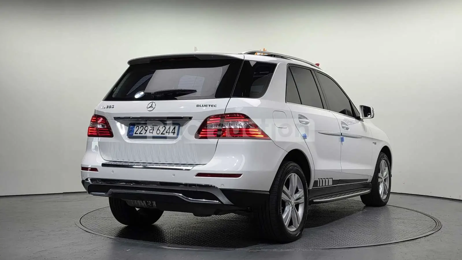 Mercedes-Benz ML 350 BlueTEC | КАМЕРА| ОБДУХ| ПАМЕТ| ВКЛ.ТЕХНОТЕСТ, снимка 3 - Автомобили и джипове - 54526077