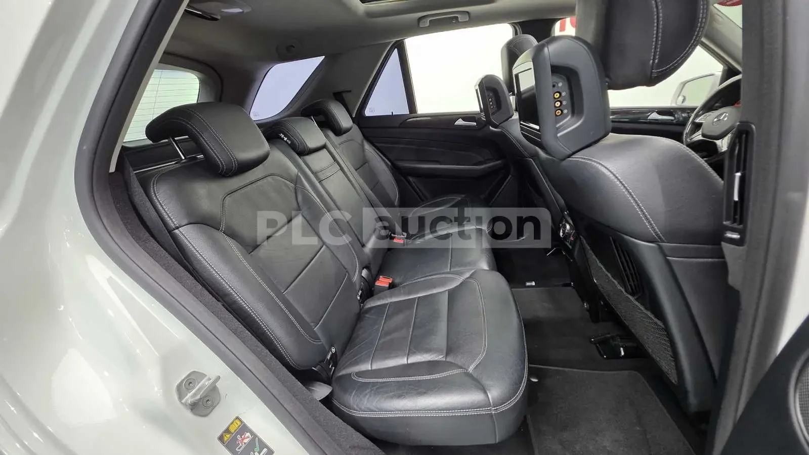 Mercedes-Benz ML 350 BlueTEC | КАМЕРА| ОБДУХ| ПАМЕТ| ВКЛ.ТЕХНОТЕСТ, снимка 14 - Автомобили и джипове - 54526077