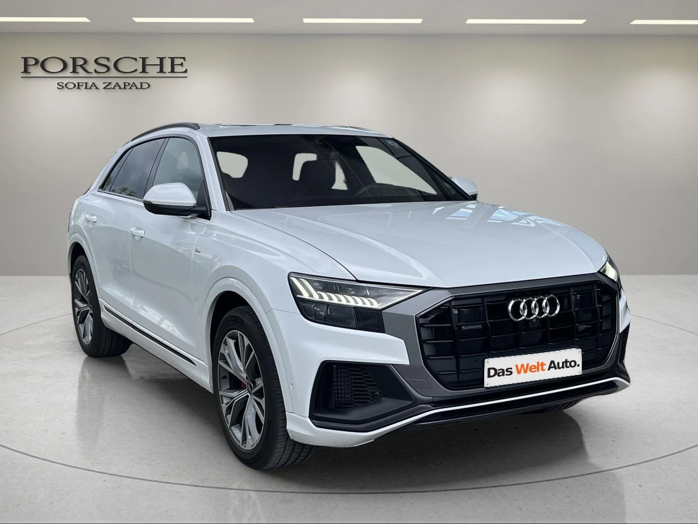 Audi Q8 S line 55 TFSI, снимка 2 - Автомобили и джипове - 54605309